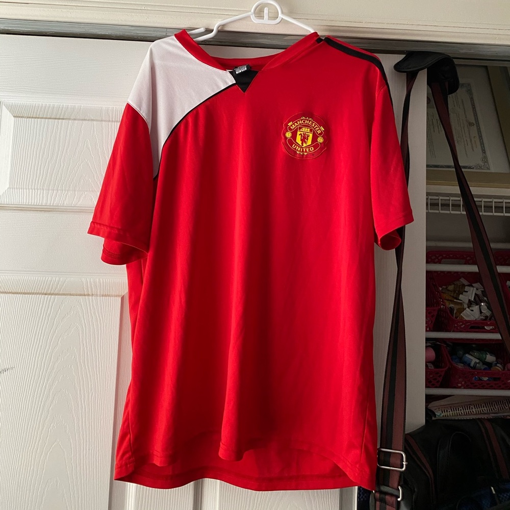 Manchester United training shirt